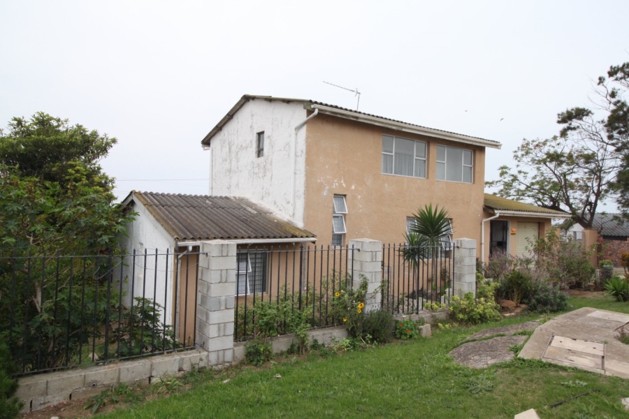 4 Bedroom Property for Sale in West End Eastern Cape